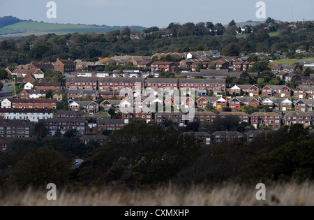 Vue sur les toits de Brighton à partir de prises près de l'hippodrome montrant housing estate dans la zone Hollingdean UK Banque D'Images