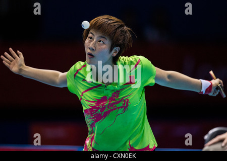 Ding Ning (Chn) gagne le women's tennis de table Médaille d'argent dans les Jeux Olympiques d'été, Londres 2012 Banque D'Images