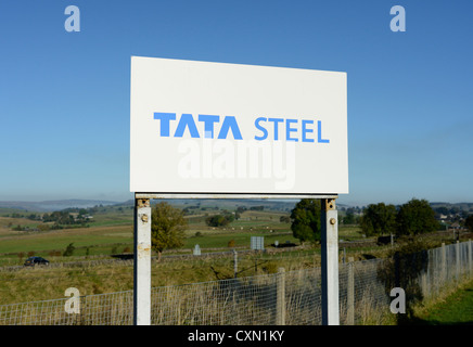 TATA Steel sign. Shapfell travaille calcaire, Shap, Cumbria, Angleterre, Royaume-Uni, Europe Banque D'Images