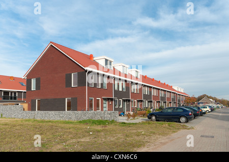 Une rangée de nouvelles maisons en terrasse aux Pays-Bas Banque D'Images