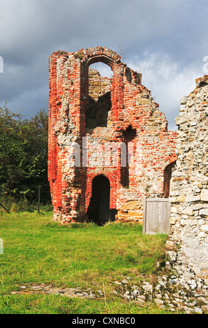 Une vue d'une partie des ruines de Leiston Abbey dans le Suffolk, Angleterre, Royaume-Uni. Banque D'Images