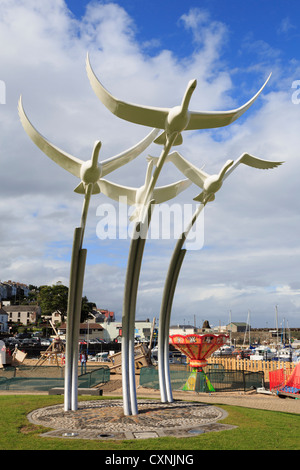 Quatre Cygnes sculptures des enfants de lir la légende sur le front de mer de Ballycastle, comté d'Antrim, en Irlande du Nord, Royaume-Uni Banque D'Images