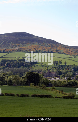 La ville de Melrose au pied de l'Eildon Hills Ecosse Scottish Borders Banque D'Images