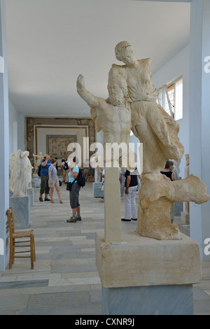 Hall de statues dans le musée de Delos, site archéologique de Délos, Delos, Cyclades, Mer Égée, Grèce Région Sud Banque D'Images