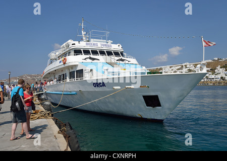 'Delos Tours, bateau de croisière à Délos, Chora, Mykonos, Cyclades, Mer Égée, Grèce Région Sud Banque D'Images