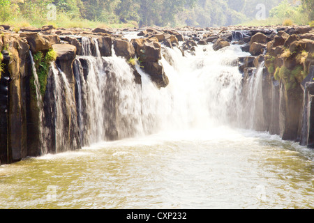 Tad pha suam waterfall Banque D'Images