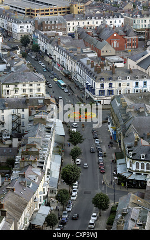 Regarder sur Mostyn Street, centre-ville de Llandudno, du Great Orme. Banque D'Images