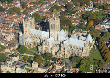 Vue aérienne de la cathédrale de Lincoln, Lincolnshire, construit 1185-1311 Banque D'Images