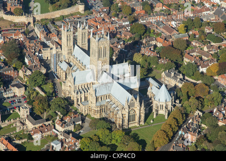 Vue aérienne de la cathédrale de Lincoln, Lincolnshire, construit 1185-1311 Banque D'Images