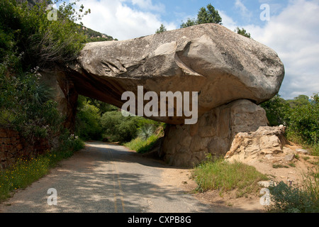 Rock Tunnel, Sequoia National Park, Californie, États-Unis d'Amérique Banque D'Images