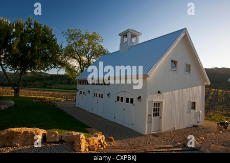 Vue de la grange à HammerSky vignoble, Paso Robles, Californie, États-Unis d'Amérique Banque D'Images