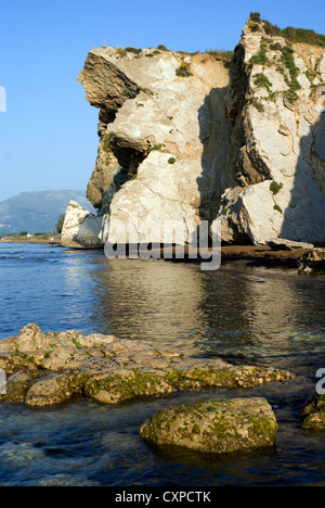 Rock formation crystal beach kalamaki zante zakynthos Grèce / Îles Ioniennes Banque D'Images