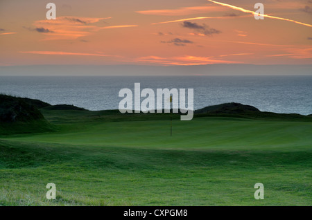 Coucher du soleil à Perranpoth Golf Course Banque D'Images