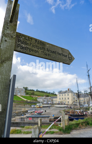 En bois un sentier public signer à Cornwall Banque D'Images