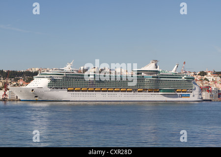 Royal Caribbean Indépendance de la mer, le plus grand bateau de croisière dans le monde Banque D'Images