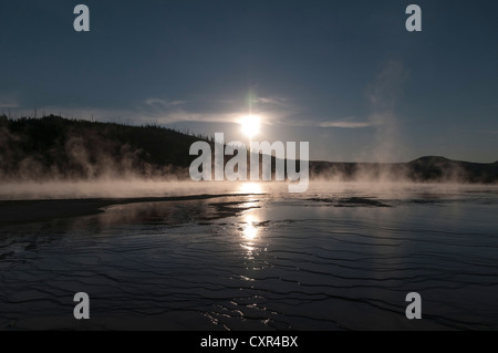 Coucher du soleil, Geyser Basin, Parc National de Yellowstone, Wyoming, USA Banque D'Images