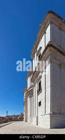 L'église de Santa Engrácia, mieux connu sous le nom de Panthéon National (Panteão Nacional). Lisbonne, Portugal. L'architecture baroque du 17ème siècle Banque D'Images