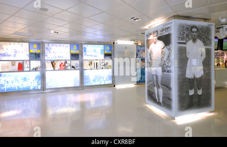 Vitrine, exposition, musée, Stade Santiago Bernabeu, football du Real Madrid, le quartier de Chamartin Banque D'Images