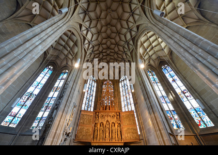 Vue de l'intérieur, l'autel, plus de 500 ans, l'autel de Sainte Marie par Hans Seyfer, choeur gothique tardif, Protestant, Eglise de Saint Kilian Banque D'Images