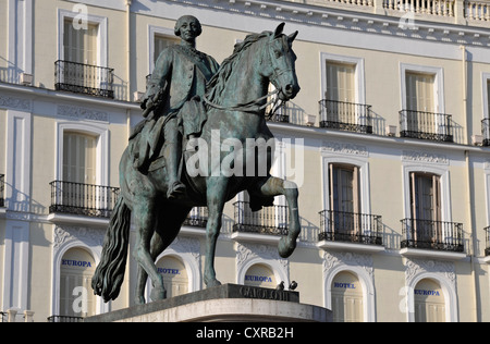 Statue équestre, monument au roi Carlos III, Plaza Puerta del Sol, Madrid, Espagne, Europe, PublicGround Banque D'Images