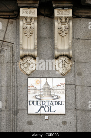 Rue railroad signe du carrelage, de la Plaza Puerta del Sol, Madrid, Espagne, Europe, PublicGround Banque D'Images