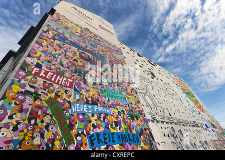 Peinture murale sur l'hôtel Marriott, l'art moderne, souvenirs de la révolution pacifique en 1989, Leipzig, Saxe, Allemagne, Europe Banque D'Images