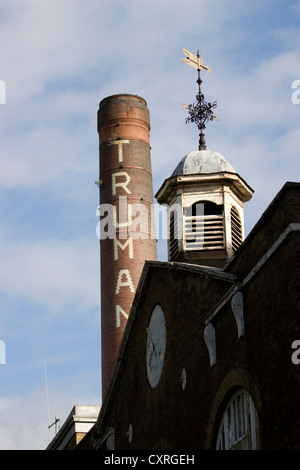 The Old Truman Brewery chimney, Brick Lane, Londres Banque D'Images