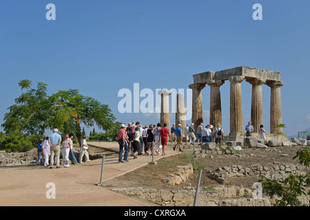 6e siècle avant J.-C. Temple d'Apollon à Corinthe antique de Corinthe, municipalité, région du Péloponnèse, Grèce Banque D'Images