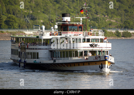 Bateau à aubes "Goethe" sur le Rhin à Saint- Goar, Rhénanie-Palatinat, Allemagne, Europe Banque D'Images