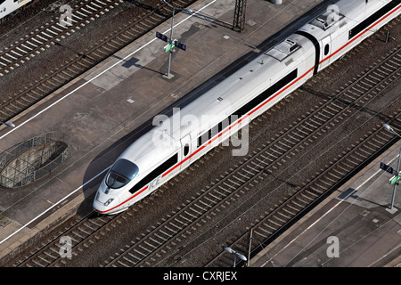 La glace à Koeln-Deutz, vus de Koelntriangle office tower, Cologne, Rhénanie du Nord-Westphalie, Allemagne, Europe Banque D'Images