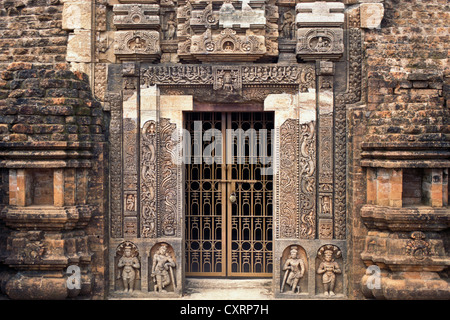 Entrée d'un lieu de culte, site archéologique, ancien monastère Bouddhiste, ou d'Udaigiri Udayagiri, Orissa, est de l'Inde, l'Inde, l'Asie Banque D'Images