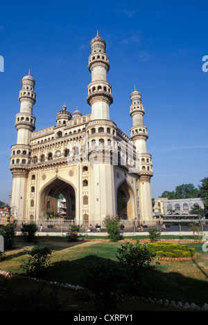 Monument Charminar avec quatre minarets, Hyderabad, Andhra Pradesh, Inde du Sud, Inde, Asie Banque D'Images