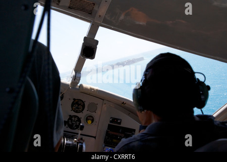 À la fenêtre passager de l'intérieur de l'hydravion DHC-3 Otter dehaviland à fort Jefferson usa florida keys Dry Tortugas Banque D'Images