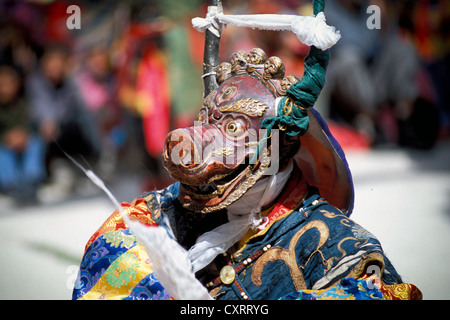 Danseuse Cham tibétain, danse masquée, monastère tibétain festival, Sani à Padum, Zanskar, Ladakh, le Jammu-et-Cachemire Banque D'Images
