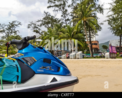 Les motomarines waverunner à Patong Beach, Phuket Thaïlande Banque D'Images