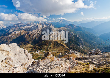 Vue du mont Lagazuoi, 2778 mètres, Col Falzarego, Dolomites, Italie, Europe Banque D'Images