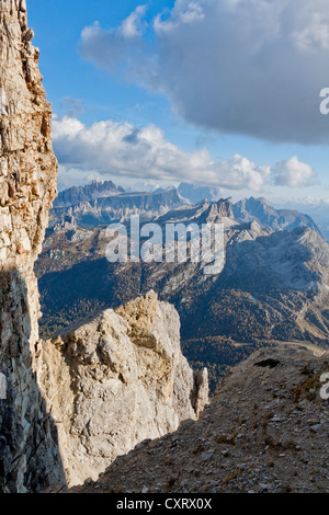 Vue du mont Lagazuoi, 2778 mètres, Col Falzarego, Dolomites, Italie, Europe Banque D'Images