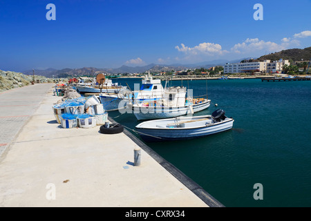 Kato Pyrgos, marina, région de Paphos, Chypre Banque D'Images