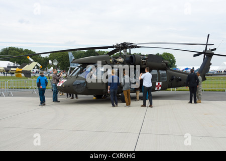 Les visiteurs de l'hélicoptère Sikorsky HH vue-60 Blackhawk (USAF) Banque D'Images