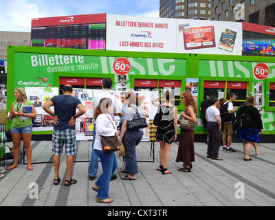 Festival Juste pour rire Montréal, les gens d'acheter des billets pour différents spectacles-Le festival se passe chaque année au mois de juillet Banque D'Images