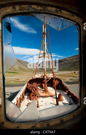 Le plus vieux navire d'acier de l'Islande Gardar, BA64, Ósafjoerður Osafjoerdur Westfjords,,, Islande, Europe Banque D'Images