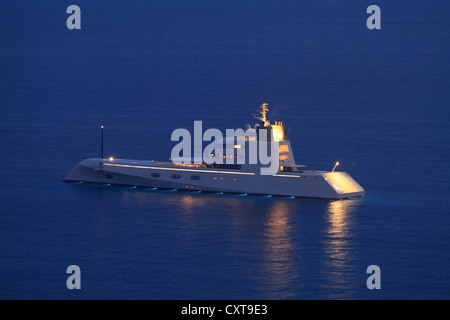 Yacht à moteur, construit par un chantier naval Blohm  + Voss GmbH en 2008, longueur 119 mètres, administré par Andrey Melnichenko, sur la Côte d'Azur Banque D'Images