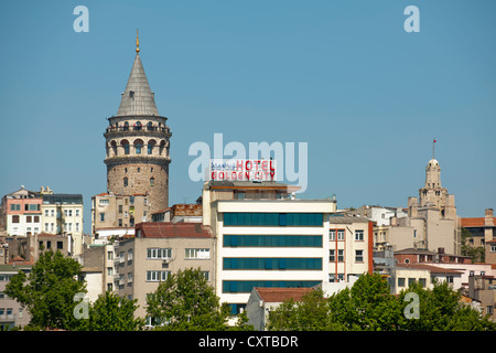 La Turquie, Istanbul, Beyoglu, Blick auf den Galataturm Banque D'Images