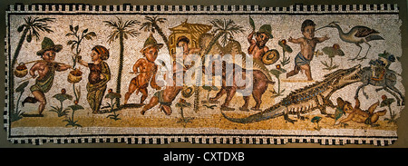 Panneau de mosaïque romaine avec les Pygmées dans une scène Nilotique Italie romaine 3e siècle en Afrique du Nord Italie Banque D'Images