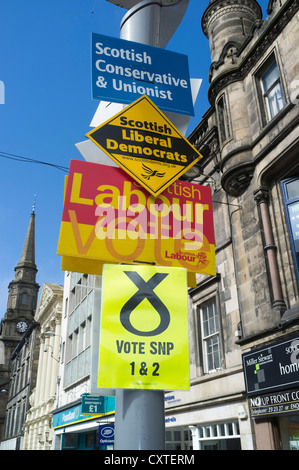 dh Scottish Politics POLITICS UK conservateur libéral Labor SNP Signe la campagne électorale britannique logo du parti écossais élections nationales Banque D'Images