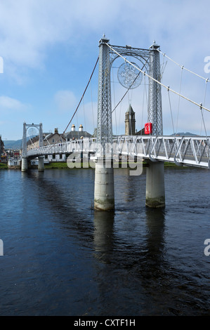 Dh Ness INVERNESS INVERNESSSHIRE Ness passerelle suspension bridge Banque D'Images