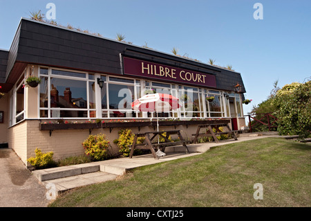 La cour hilbre pub bar west kirby Banque D'Images