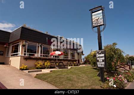 La cour hilbre pub bar west kirby Banque D'Images