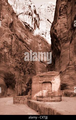 Tombeau dans Al-Siq, Petra Banque D'Images