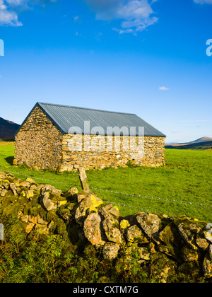 Une grange près de Castlerigg dans le parc national du Lake District, Cumbria, Angleterre Banque D'Images